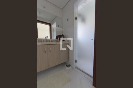 Casa à venda com 384m², 3 quartos e 5 vagas Casa à venda com 384m², 3 quartos e 5 vagasBanheiro da Suíte