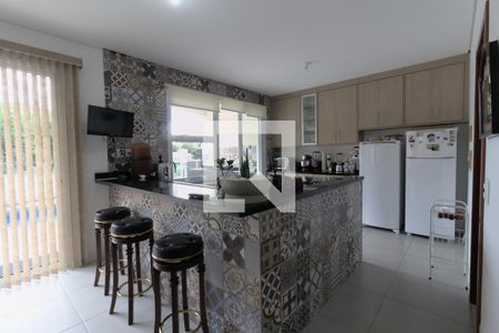 Casa à venda com 384m², 3 quartos e 5 vagas Casa à venda com 384m², 3 quartos e 5 vagasCozinha