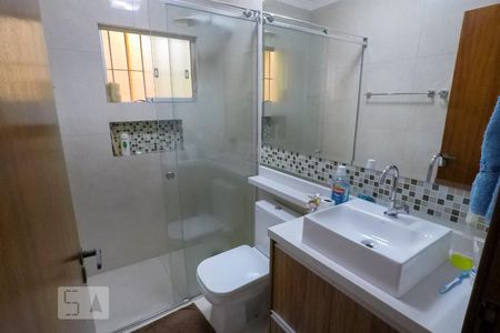 Casa à venda com 250m², 4 quartos e 4 vagasBanheiro