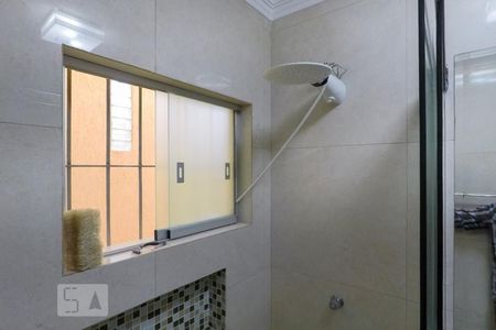 Banheiro de casa à venda com 4 quartos, 250m² em Vila Nair, São Paulo