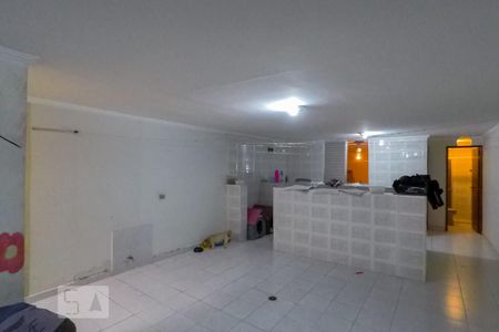 Casa à venda com 250m², 4 quartos e 4 vagasÁrea comum - Salão de festas