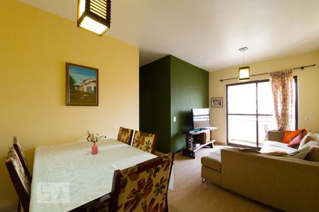 Sala de apartamento para alugar com 3 quartos, 76m² em Vila Gumercindo, São Paulo