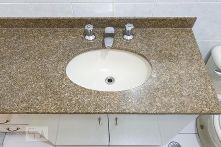 Apartamento para alugar com 76m², 3 quartos e 1 vaga Apartamento para alugar com 76m², 3 quartos e 1 vagaBanheiro