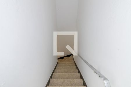 Escadas de casa à venda com 2 quartos, 100m² em Vila Moraes, São Paulo