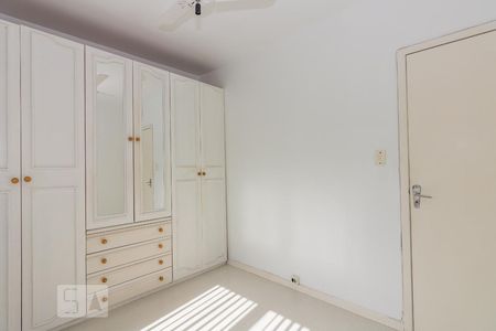 Quarto 2 de apartamento à venda com 2 quartos, 61m² em Petrópolis, Porto Alegre