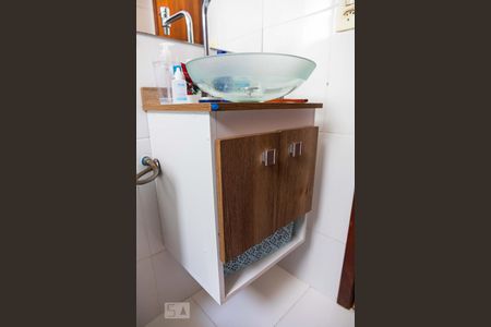 Apartamento para alugar com 45m², 2 quartos e 1 vagaArmário do Banheiro