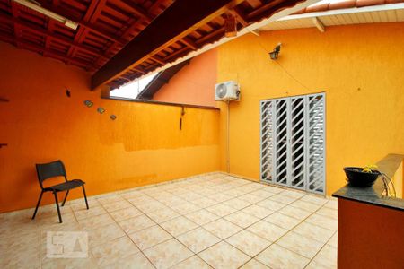 Casa à venda com 193m², 3 quartos e 2 vagasÁrea Externa