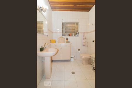 Casa para alugar com 168m², 2 quartos e 2 vagasBanheiro