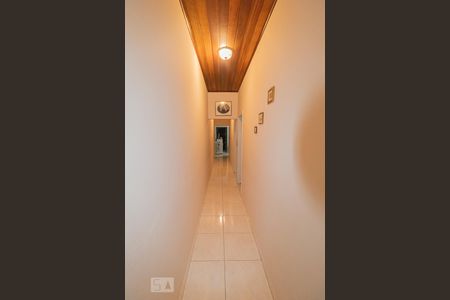 Corredor de casa à venda com 2 quartos, 168m² em Vila Baruel, São Paulo