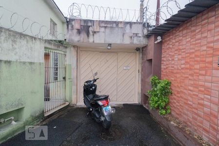 Casa para alugar com 168m², 2 quartos e 2 vagasFachada
