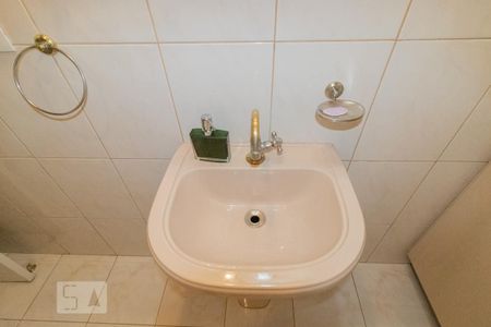 Casa para alugar com 168m², 2 quartos e 2 vagasBanheiro