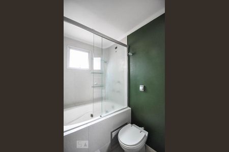 Apartamento à venda com 136m², 2 quartos e 2 vagas Apartamento à venda com 136m², 2 quartos e 2 vagasBanheiro suíte