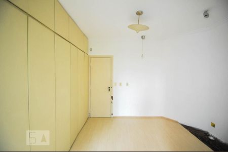 Apartamento à venda com 136m², 2 quartos e 2 vagas Apartamento à venda com 136m², 2 quartos e 2 vagasSuíte