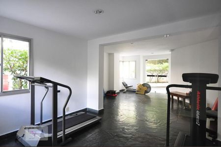 Apartamento à venda com 136m², 2 quartos e 2 vagasAcademia