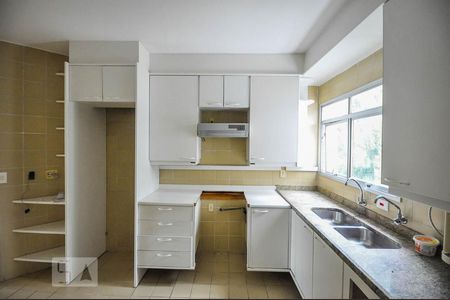 Apartamento à venda com 136m², 2 quartos e 2 vagas Apartamento à venda com 136m², 2 quartos e 2 vagasCozinha