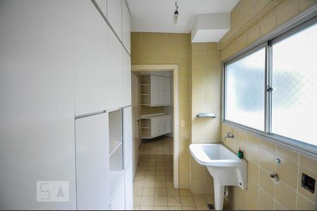 Apartamento à venda com 136m², 2 quartos e 2 vagas Apartamento à venda com 136m², 2 quartos e 2 vagasÁrea de serviço