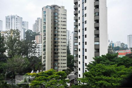 Apartamento à venda com 136m², 2 quartos e 2 vagas Apartamento à venda com 136m², 2 quartos e 2 vagasVista
