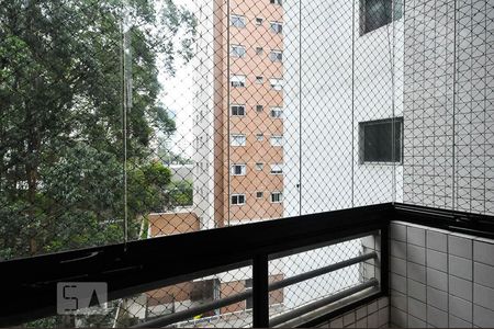 Apartamento à venda com 136m², 2 quartos e 2 vagas Apartamento à venda com 136m², 2 quartos e 2 vagasVaranda da suíte