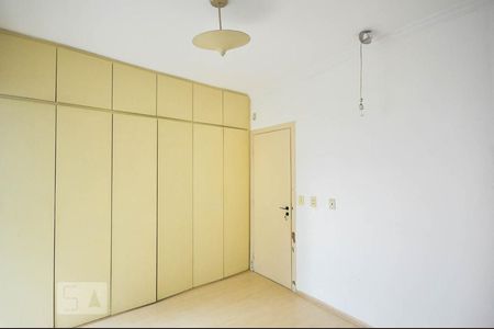Apartamento à venda com 136m², 2 quartos e 2 vagas Apartamento à venda com 136m², 2 quartos e 2 vagasSuíte