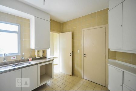 Apartamento à venda com 136m², 2 quartos e 2 vagas Apartamento à venda com 136m², 2 quartos e 2 vagasCozinha