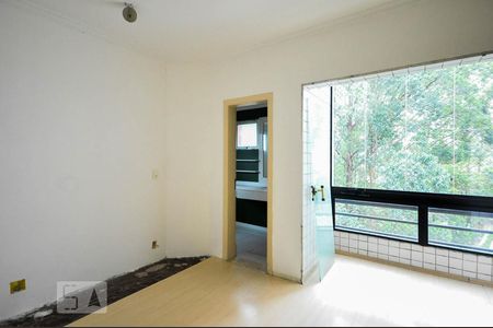 Apartamento à venda com 136m², 2 quartos e 2 vagas Apartamento à venda com 136m², 2 quartos e 2 vagasSuíte
