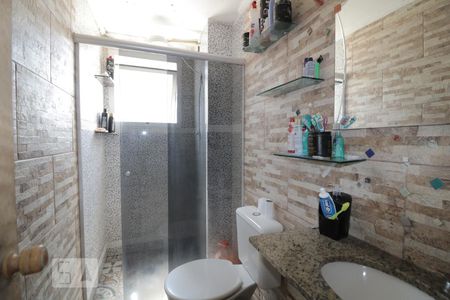 Banheiro  de apartamento à venda com 2 quartos, 50m² em Brás, São Paulo