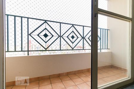 Sacada de apartamento para alugar com 3 quartos, 90m² em Vila Rossi, Campinas