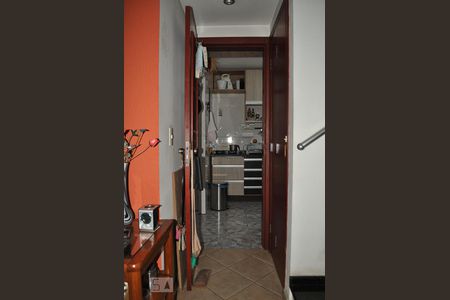 Sala - corredor de casa de condomínio para alugar com 2 quartos, 60m² em Vila Guarani (zona Sul), São Paulo