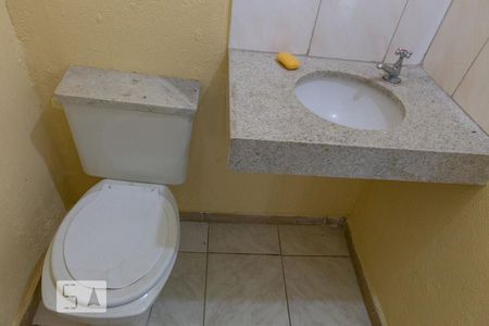 Banheiro de casa para alugar com 1 quarto, 20m² em Vila Anglo Brasileira, São Paulo
