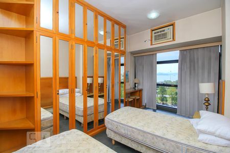 Apartamento à venda com 110m², 2 quartos e 1 vagaSuíte