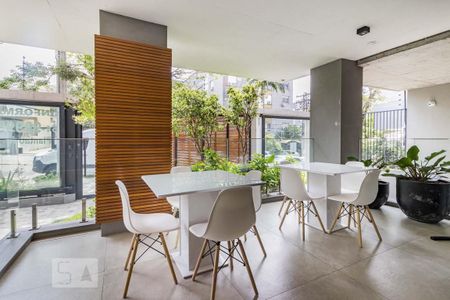 Apartamento à venda com 112m², 3 quartos e 2 vagas Apartamento à venda com 112m², 3 quartos e 2 vagasÁrea comum - Salão de festas