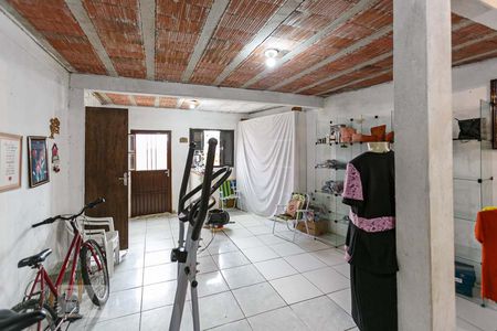 Casa à venda com 100m², 4 quartos e sem vagaSalão