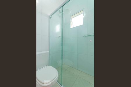 Casa de condomínio para alugar com 52m², 2 quartos e 1 vaga Casa de condomínio para alugar com 52m², 2 quartos e 1 vagaBanheiro Suíte 1