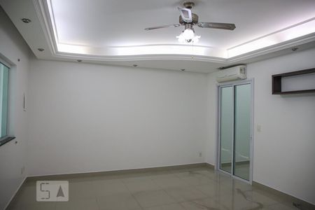 Sala de casa para alugar com 3 quartos, 200m² em Olímpico, São Caetano do Sul
