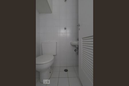 Apartamento para alugar com 106m², 2 quartos e 2 vagasBanheiro de Serviço