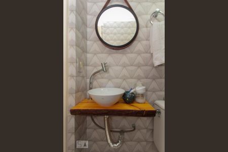 Apartamento à venda com 65m², 3 quartos e 1 vaga Apartamento à venda com 65m², 3 quartos e 1 vagaBanheiro de Serviço