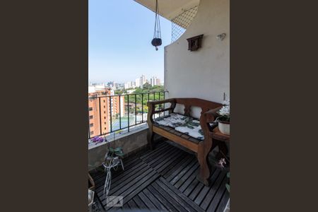 Apartamento à venda com 65m², 3 quartos e 1 vaga Apartamento à venda com 65m², 3 quartos e 1 vagaVaranda