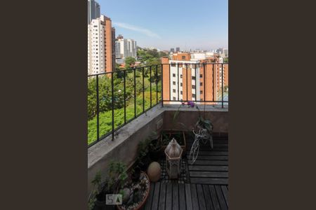 Apartamento à venda com 65m², 3 quartos e 1 vaga Apartamento à venda com 65m², 3 quartos e 1 vagaVaranda