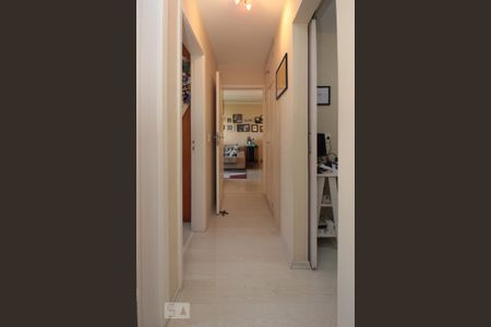 Apartamento à venda com 65m², 3 quartos e 1 vaga Apartamento à venda com 65m², 3 quartos e 1 vagaCorredor
