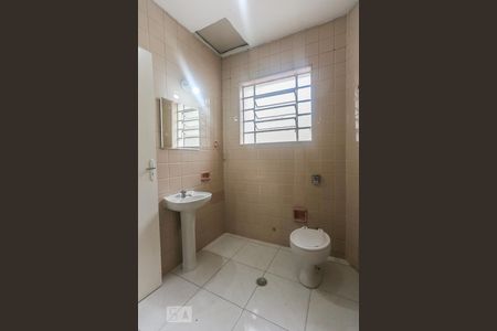 Casa à venda com 116m², 3 quartos e 3 vagasBanheiro