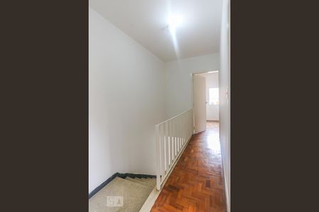 Escada de casa à venda com 3 quartos, 116m² em Butantã, São Paulo