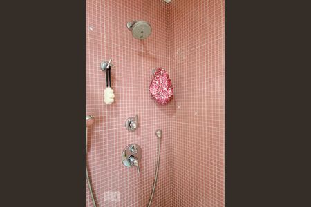 Casa de condomínio à venda com 790m², 4 quartos e 6 vagasBanheiro da Suíte 3