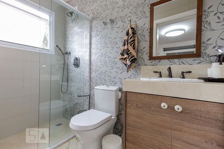 Casa de condomínio à venda com 790m², 4 quartos e 6 vagasBanheiro da Suíte 4