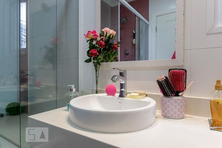 Casa de condomínio à venda com 790m², 4 quartos e 6 vagasBanheiro da Suíte 3