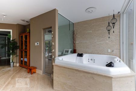 Casa de condomínio à venda com 790m², 4 quartos e 6 vagasSPA