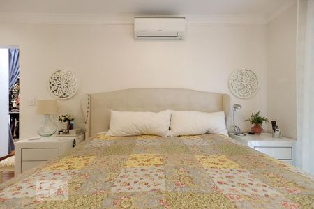 Casa de condomínio à venda com 790m², 4 quartos e 6 vagasSuíte 1