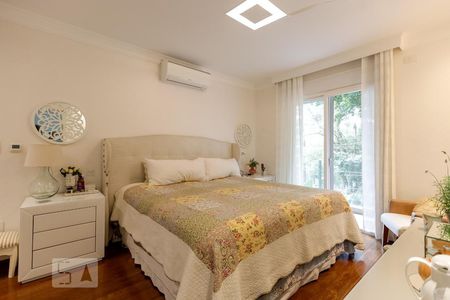 Casa de condomínio à venda com 790m², 4 quartos e 6 vagasSuíte 1