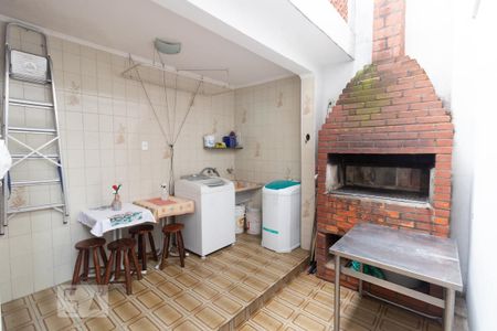 Casa à venda com 115m², 2 quartos e 2 vagasQuintal