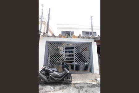 Casa à venda com 115m², 2 quartos e 2 vagasFachada