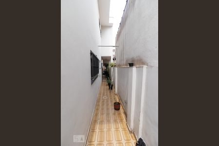 Casa à venda com 115m², 2 quartos e 2 vagasCorredor